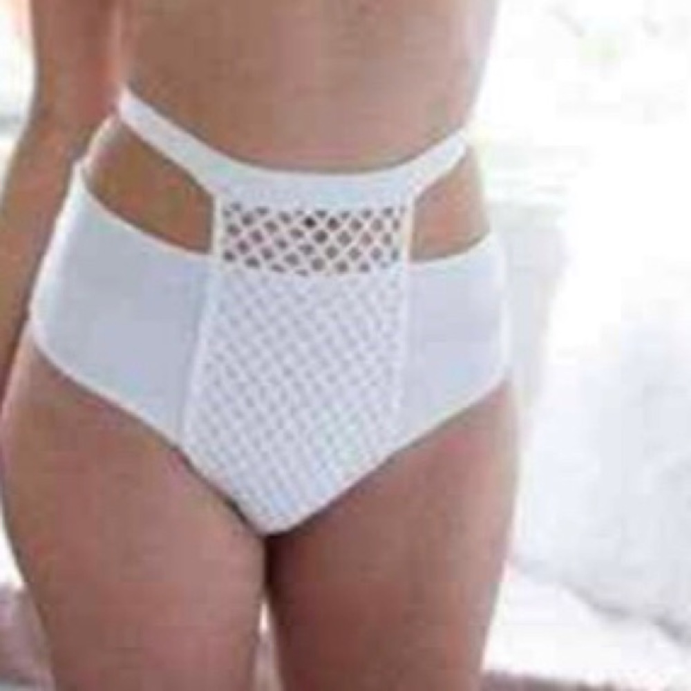 STYLESTALKER ROBYN ACCENT CROCHET WHITE BRIEF HARDWARE LOGO SIZE SMALL